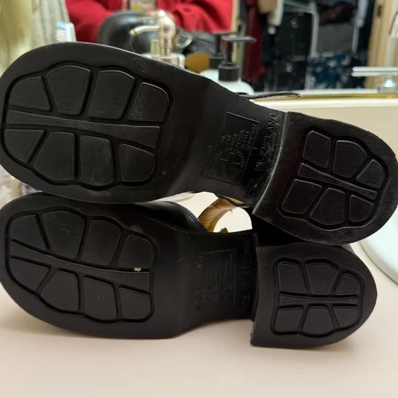 Vintage Dr Marten Mary Janes - Picture 6 of 6